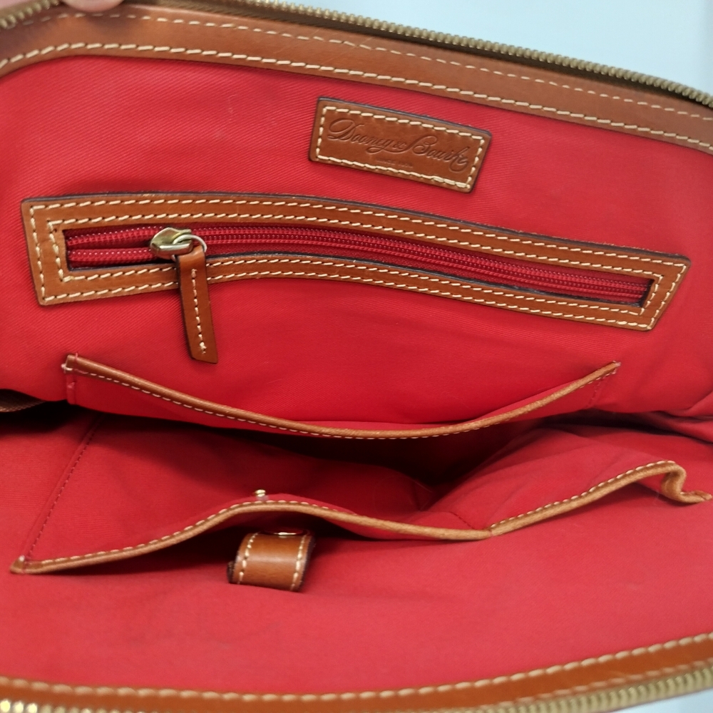 Dooney & Bourke Pebble Grain Zip Zip Satchel Bordeaux in great condition - Picture 12 of 16